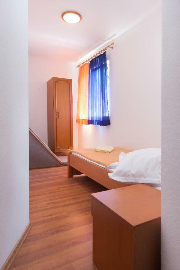 Apartmani Ivica Krzanic Podgora Eksteriør billede